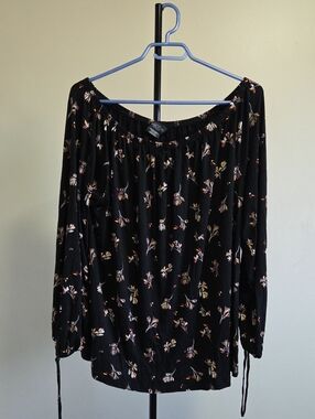 Michel Studio Plus Size  Black Floral Off-Shoulder Tunic Top